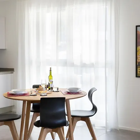 Loctowers A3-4-3 By Interhome * Локарно